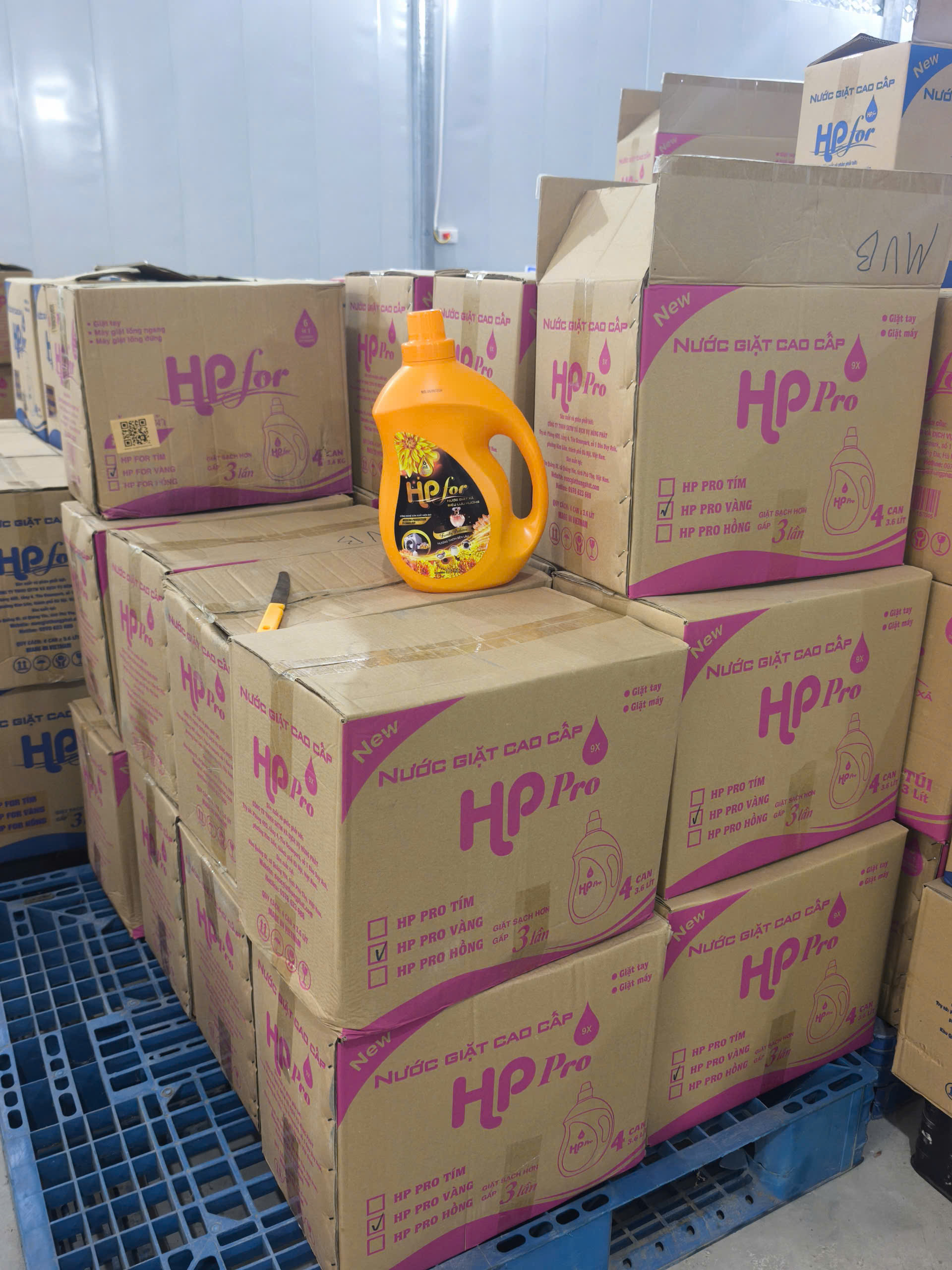 Nước giặt xả Siêu lưu hương HP Pro (Tem Vàng) - Ảnh 2